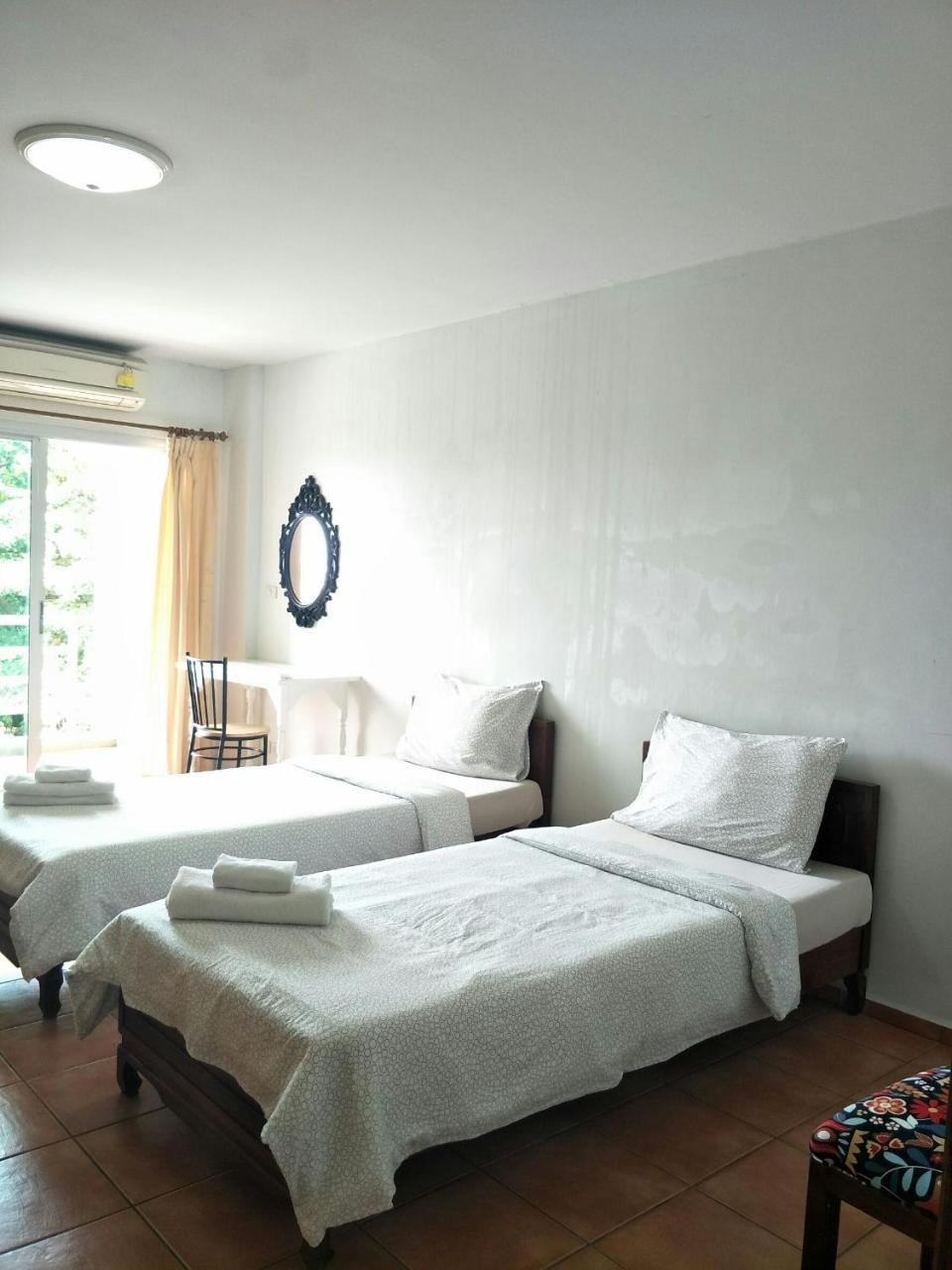 Lomsabai Apartments Bangszen Kültér fotó